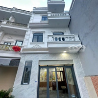 Chỉ 1 Còn Căn Duy Nhất Giá Bán 3,3 Tỷ. Nhà (Hoàn Công) 1 Triệuệt 2Lầu Kdc Hoàng Minh Chánh Ngay Chợ Hoá An