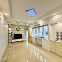 Chỉ Hợp Với Ai Thích Nhà Lô Góc! Bán Nhà Ngô Gia Tự, Đường Ô Tô Tránh, Gara, 43M2 Chỉ 9.05 Tỷ