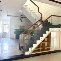 Chính Chủ gửi bán nhà 3 tầng MT Giáp Văn Cương,P Hòa Minh,Quận Liên Chiểu
