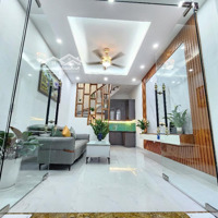 Bán Gấp Nhà Định Công Thượng , Q.hoàng Mai ,Diện Tích40M2 X 5 Tầng ,Mặt Tiền4.5M , Giá Nhỉnh 6 Tỷ , Gần Oto.