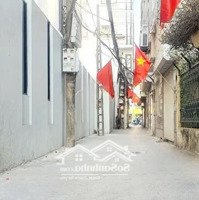 Bán Nhà Ngõ Đường Trường Chinh 77M2, 18Tỷ, 20M Ra Phố, Ở Ngay, Kinh Doanh - Nhà Đẹp - Hiện Đại!