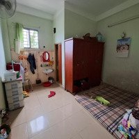 Nhà Xóm Chiếu Q4- Hẻm Đẹp - 40M2 - 4 Tầng Đúc -1 Đời Chủ- Chỉ 4 Tỷ Nhỉnh