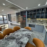 Cắt Lỗ 1 Tỷ -Cần Bán Gấp Nhà Nguyễn Văn Cừ Thu Hồi Vốn - Thang Máy- Full Nội Thất- Giá Nào Cũng Bán