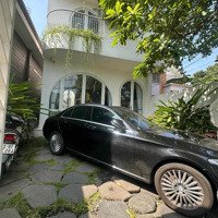 Nhà Phố Duy Nhất Đạt Tiêu Chuẩn 5 Sao Cực Đẹp, Thiết Kể Phong Cách Châu Âu, Chịu Được Siêu Bão