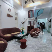 Bán Nhà Bồ Đề Long Biên 43M2 5 Tầng, Dân Xây Chắc Chắn. Hơn 9 Tỷ 0973206689
