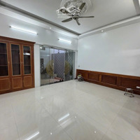 Bán Nhà Mặt Đường Chợ Hàng Gần Bốt Tròn- Full Nội Thất Gỗ Lim - 128M2 - 12,9 Tỷ