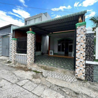 Bán Nr 195,6M2 Tại Khu Phố 8, Bến Lức, Long An, Giá Ưu Đãi 2,8 Tỷ