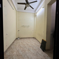 Chính Chủ Cần Bán Nhà Ngõ 88 Sơn Tây - Ba Đình.diện Tích28M2 X 5 Tầng. Mặt Tiền 4,7M. Giá Bán 3,99 Tỷ