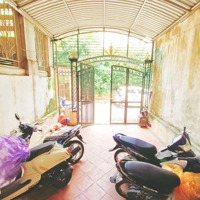 Bán Nhà Nguyễn Ngọc Vũ, Cầu Giấy, 4 Tầng 102M2 Ngõ Thông, Ô Tô Đỗ Cửa Giá Bán 21.5 Tỷ