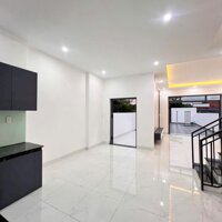 BIỆT THỰ SÂN VƯỜN SIÊU ĐẸP 6.5*30 GIÁP PHƯỜNG BỬU LONG