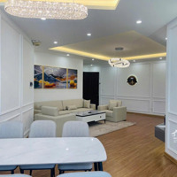 Cần Bán Căn Hộ 17T5 - Trung Hoà Nhân Chính - Cầu Giấy - Lh : 0886896533