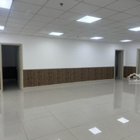 Cho Thuê Văn Phòng Mới Giá Tốt Đã Ngăn Phòng Phường 13 Quận 5.Diện Tích150M2 Giá Bán 40 Triệu /Tháng Đã Pql