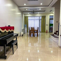 Bán Căn Biệt Thự Sửa Chữa Đẹp Tại Giai Đoạn 1 Ciputra