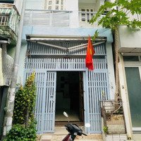 Nhàhẽm Xe Hơithông - Lê Văn Duyệt - 4X10M - 2 Phòng Ngủ 2 Vệ Sinh- 11 Triệucó Thương Lượng- Gọi Hằng 0906656852 Xem Nhà Ngay