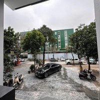 Cho Thuê Tòa Nhà Mới Xây Dựng Xong Khu Ngoại Giao Đoàn,Diện Tích130M2, 8 Tầng + 1 Hầm,Mặt Tiền9M. Giá 190 Triệu