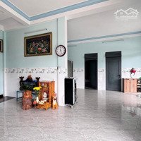 Nhà 2 Tầng Mặt Tiền Trường Chinh Dtsd 120M2,Full Nội Thất, 3 Phòng Ngủ