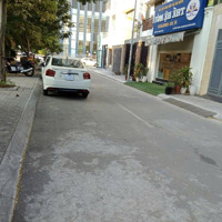 Cho Thuê Nhà Liền Kề A10 Nguyễn Chánh Nam Trung Yên,Diện Tích80Mx6T,Mặt Tiền6M, Thang Máy Giá Bán 52 Triệu/Tháng