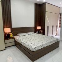 Cho thuê nhà khu phân lô Văn Cao, 3 p.ngủ, nội thất cao cấp.