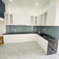Cần bán gấp nhà 1 trệt 2 lầu, 55m2 4PN - 3WC, sổ hồng hoàn công, giá chỉ 5 tỷ 3 TL,Lh: 0388668882 gặp  Tâm ( zalo )