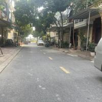 Bán đất tái định cư X6 Thạch Bàn, cách đường Cổ Linh 10m, vị trí làm văn phòng, kinh doanh tốt