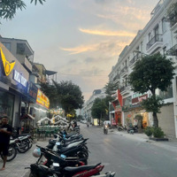 Nhà 3 Tầng 31Ha- Trung Tâm Quận Gia Lâm. Bán Giá Nhỉnh 17 Tỷ. Liên Hệ: 0981.221.636