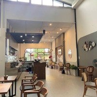 Cho Thuê Mbkd Phố Trung Hoà Tổng 250M, Mt6M 4000$, Giá Bán 100 Triệu, Phù Hợp Mọi Mô Hình, Sạch Đẹp.