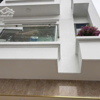 Nhà Đẹp Thang Máy - Tứ Liên - 37M2 X 5T -Mặt Tiền4.8M - Full Nội Thất - Ở Luôn