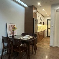 (View Hồ). Bán 2 Phòng Ngủ 2 Vệ Sinh72M2 Ban Công Đn Vinhomes D''capitale Trần Duy Hưng - Full Đồ - Có Sổ Đỏ