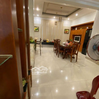 Quận 11, Nhà Mặt Tiền Đường Cư Xá Lữ Gia, Diện Tích Lớn, Có Sẵn Thang Máy, Có Gara Xe Hơi Riêng