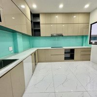 Cho Thuê Cc Starlight Riverside, 9 Triệu, 72M2, 2 Phòng Ngủ 2 Vệ Sinh View Đẹp Ở Q6, Lh Trúc: 0902909450