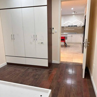 Siêu Hiếm, Nhỉnh 4.5 Tỷ Hoàng Quốc Việt Cầu Giấy View Hồ Cực Thoáng, Đến 3 Ngủ