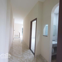 Chủ Gửi Cho Thuê Nhà Nguyên Căn Có Nội Thất Cơ Bản, Máy Lạnh Điện Mặt Trời Nhà Mới Chưa Qua Sử Dụng
