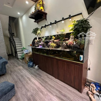Bán Nhà 7 Tầng Mặt Phố Đàm Quang Trung Giá Hơn 11 Tỷ