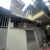 Bán nhà Hồ Sen Vĩnh Ninh, Thanh Trì, 3 tầng x 40m2, 100m ra ô tô tránh, 3.95 tỷ