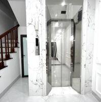Bán nhà Trung Phụng, quận Đống Đa, 30m2, thang máy, 5 tầng, hơn 7 tỷ