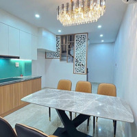 Bán Nr Phố Trạm Long Biên 32M X5 Tầng Cách 10M Ra Ô Tô Đỗ Giá Bán 5,8 Tỷ Gần Cầu Vĩnh Tuy Ở Víp