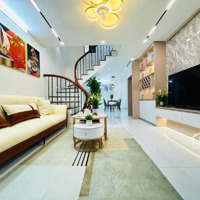 Bán Nhà Chính Chủ Phố Trung Hòa, 45M2 5 Tầng Ô Tô Tránh Đỗ Cửa Nhỉnh 300 Triệu/M2