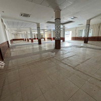 Cho Thuê Nhà Mặt Tiền Đường Lớn Cộng Hòa. (41Mx31M) 1,300M2, Giá 190 Triệu/Tháng Trực Tiếp Chủ
