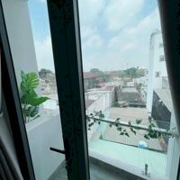 Cho thuê căn hộ ban công, Q4, giá chỉ 5tr5, gần cầu Tân Thuận, ĐH Nguyễn Tất Thành, Nhà thờ Xóm Chiếu