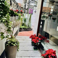 Bán Nhà Đào Tấn - Ba Đình, Gần Phố, Gần Hồ, 103M2*4 Tầng, Mặt Tiền 6.5M, Giá Bán 21 Tỷ