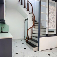 Chính Chủ Bán Nhà 5 Tầng Để Chuyển Trường Học Cho Con - Nhà Đẹp - Gần Linh Đàm Giá Bán 4,5 Tỷ