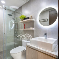 Cho Thuê Các Loại Phòng Ngủ Chung Cư Oriental Plaza, 685 Âu Cơ, Giá Rẻ , Trống Sẵn, Xem Nhà Dễ.