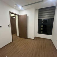 Cho Thuê Căn Hộ Chung Cư Tại Khu Đô Thị Trung Hòa - Nhân Chính, 17 Triệu, 153 M2