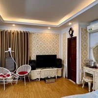Bán Nhà Gần Công Viên Hoà Bình, Phố Phạm Văn Đồng