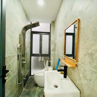 Cần Bán Gấp Nhàhẽm Xe Hơiđường Hoàng Việt - P4 - Tân Bình - Diện Tích: 65M2/ Giá Bán 3Tỷ5- Sân Thượng- 3Pn- Sổ Riêng