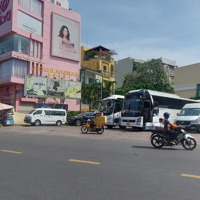 Biệt Thự Nhỏ Xinh Xắn 5M14M Ngã 4 Lê Văn Sỹ - Trần Quang Diệu ( Phố Thời Trang )2 Tầng Đẹp Lun