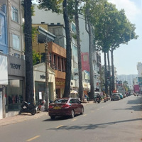 Biệt Thự Nhỏ Xinh Xắn 5M14M Ngã 4 Lê Văn Sỹ - Trần Quang Diệu ( Phố Thời Trang )2 Tầng Đẹp Lun