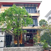Cho Thuê Biệt Thự Đẹp Sunflower Tp Mới Thủ Dầu Một, Full Nội Thất Sang Trọng, Giá Thỏa Thuận