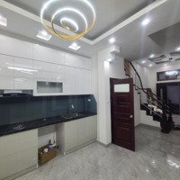Lê Văn Lương 40M X 5 Tầng. Tổng 5P. 50M Ra Ô Tô Tránh. Ở Luôn. Giá Bán 9 Tỷ. Liên Hệ: 0989388246