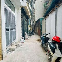 Lê Văn Lương 40M X 5 Tầng. Tổng 5P. 50M Ra Ô Tô Tránh. Ở Luôn. Giá Bán 9 Tỷ. Liên Hệ: 0989388246